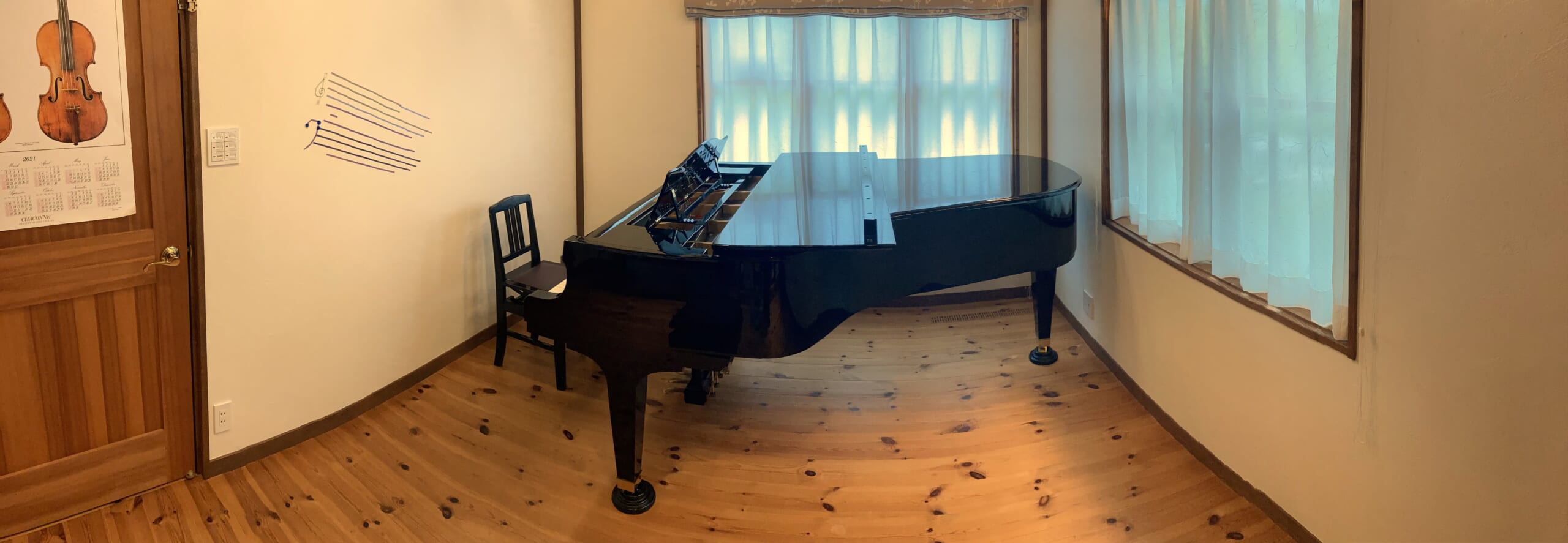 教室ピアノ